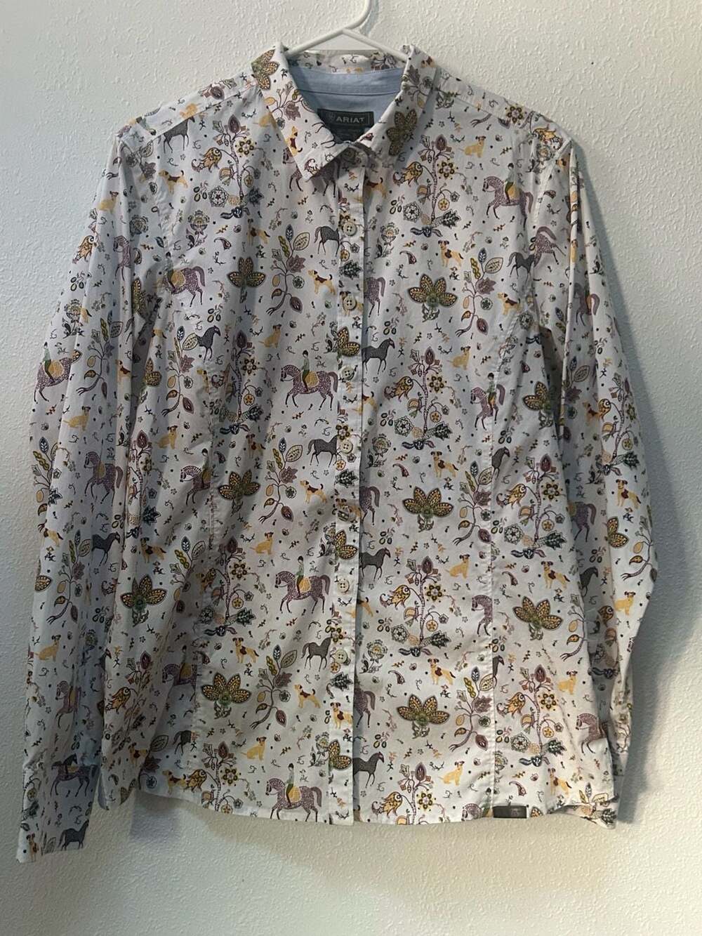 Ariat Floral Print Button Down Shirt Size XL White Horse Dog Pattern